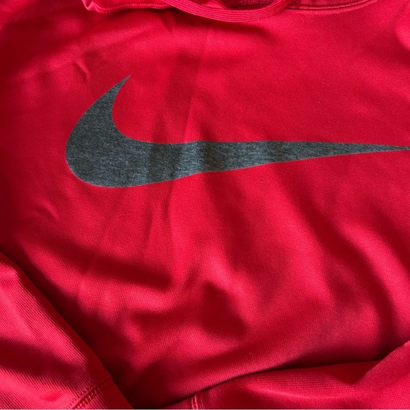 Nike Men’s Large Red & Black Therma-FIT Hoodie - Picture 5 of 8